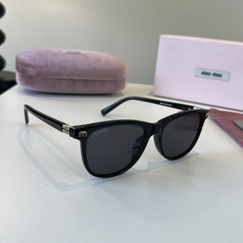 Sunglasses 072