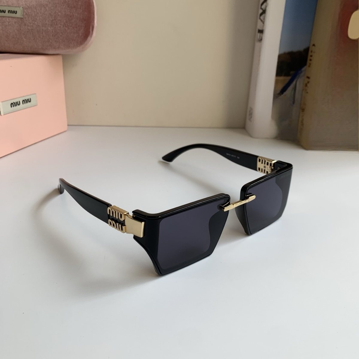 Sunglasses 077