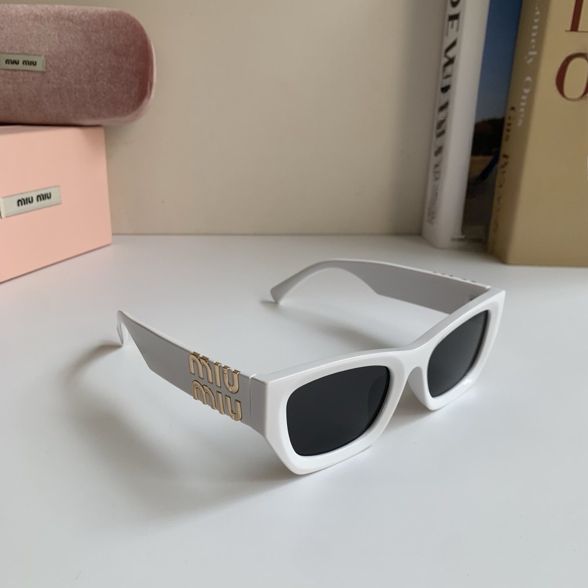 Sunglasses 085