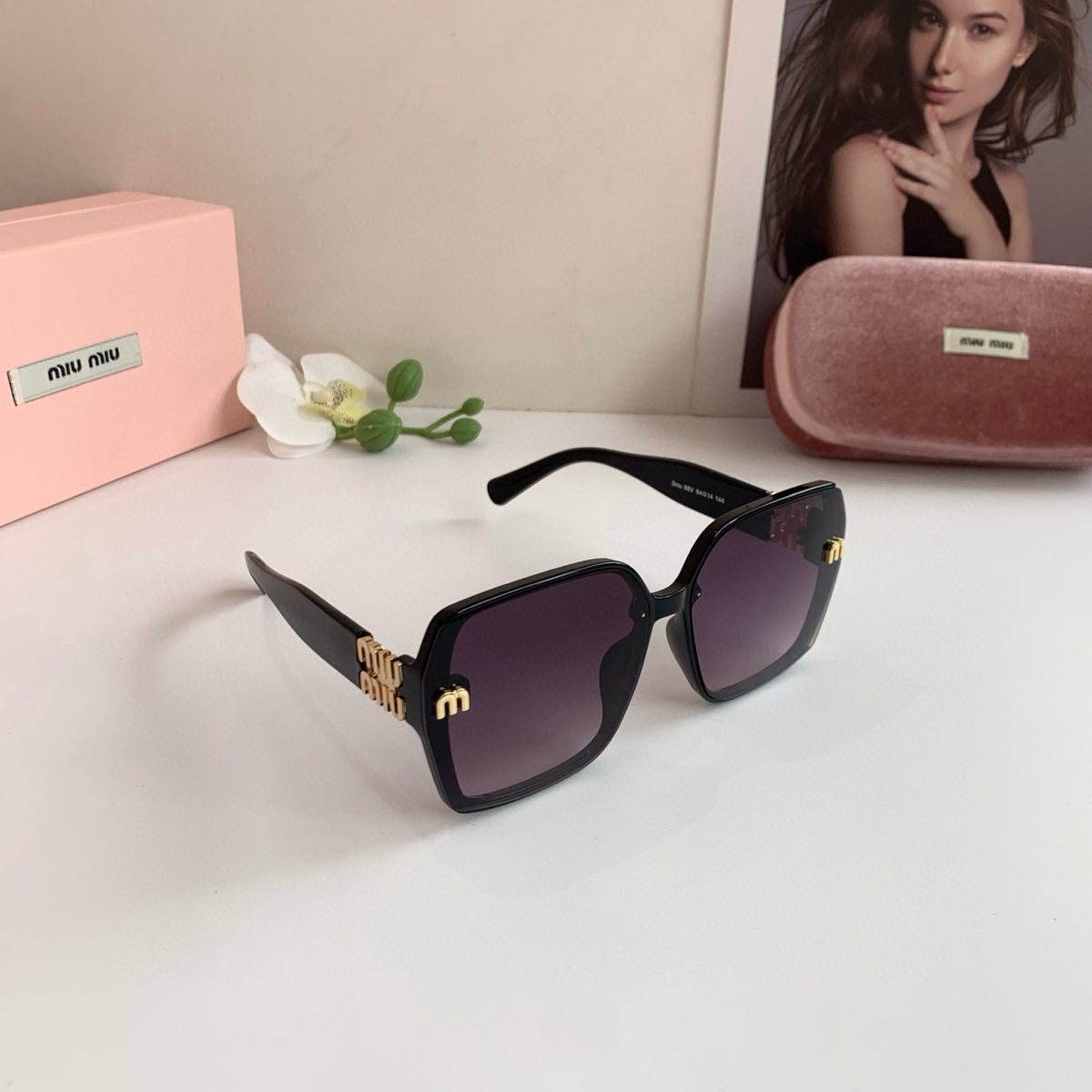 Sunglasses 096