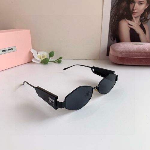 Sunglasses 098