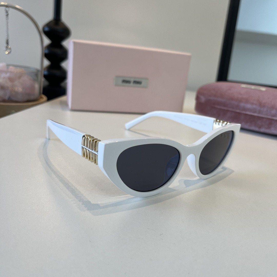 Sunglasses 111