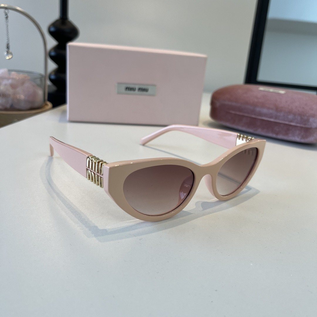 Sunglasses 112