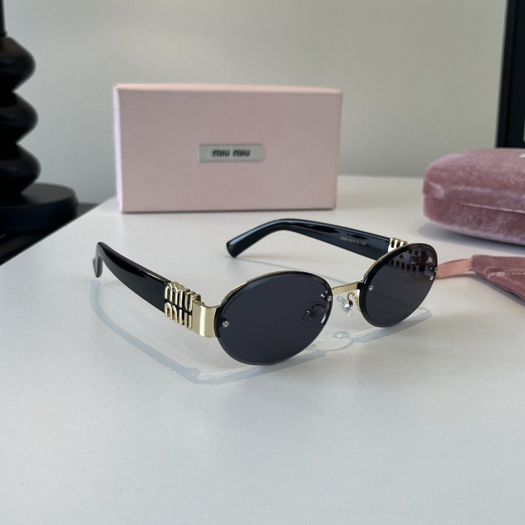 Sunglasses 114
