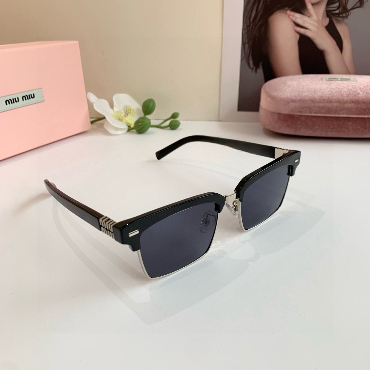 Sunglasses 130
