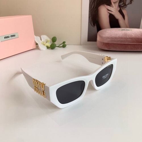 Sunglasses 133