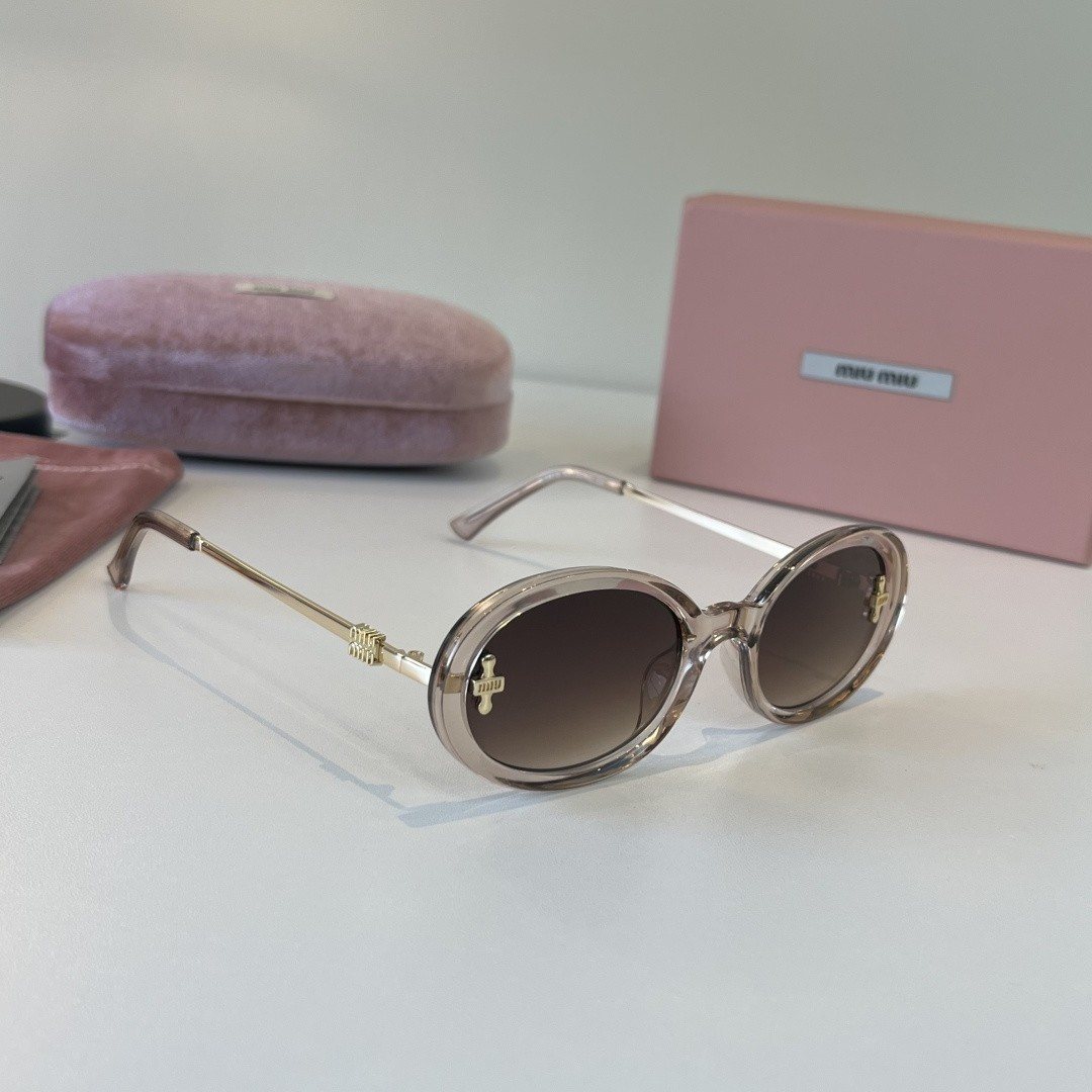 Sunglasses 147