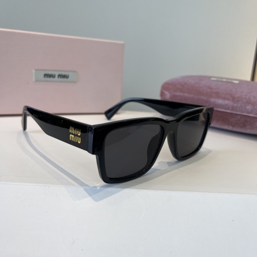 Sunglasses 158