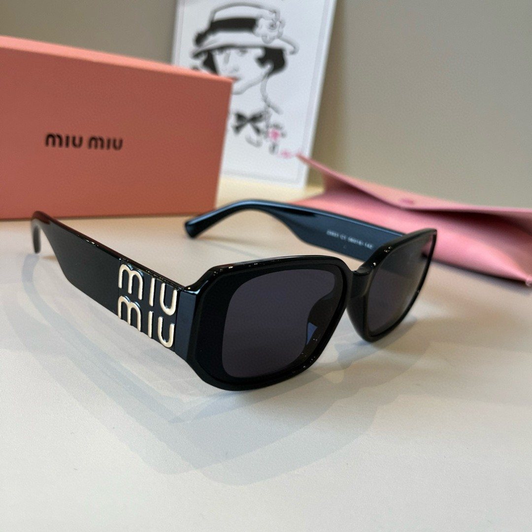 Sunglasses 171