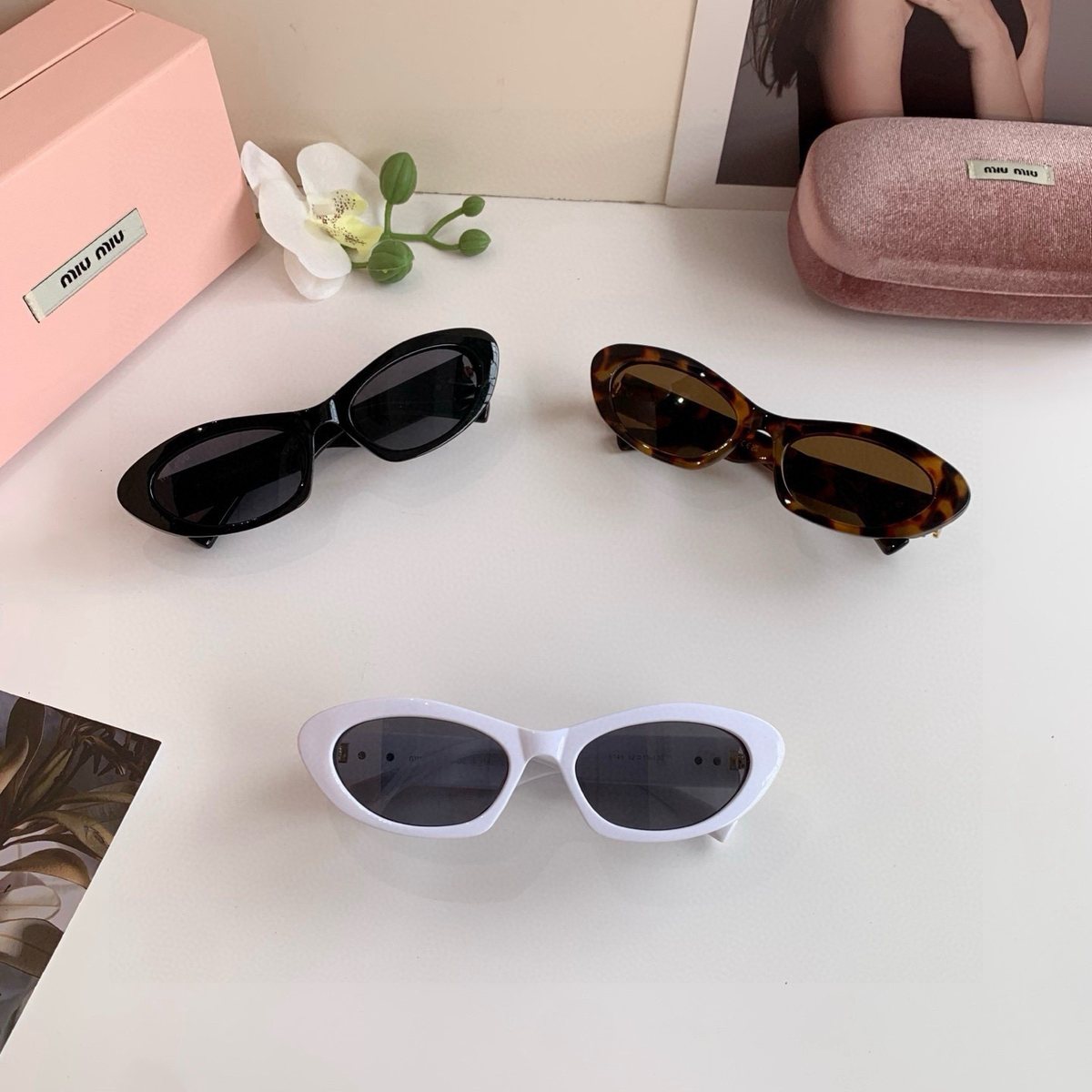Sunglasses 187