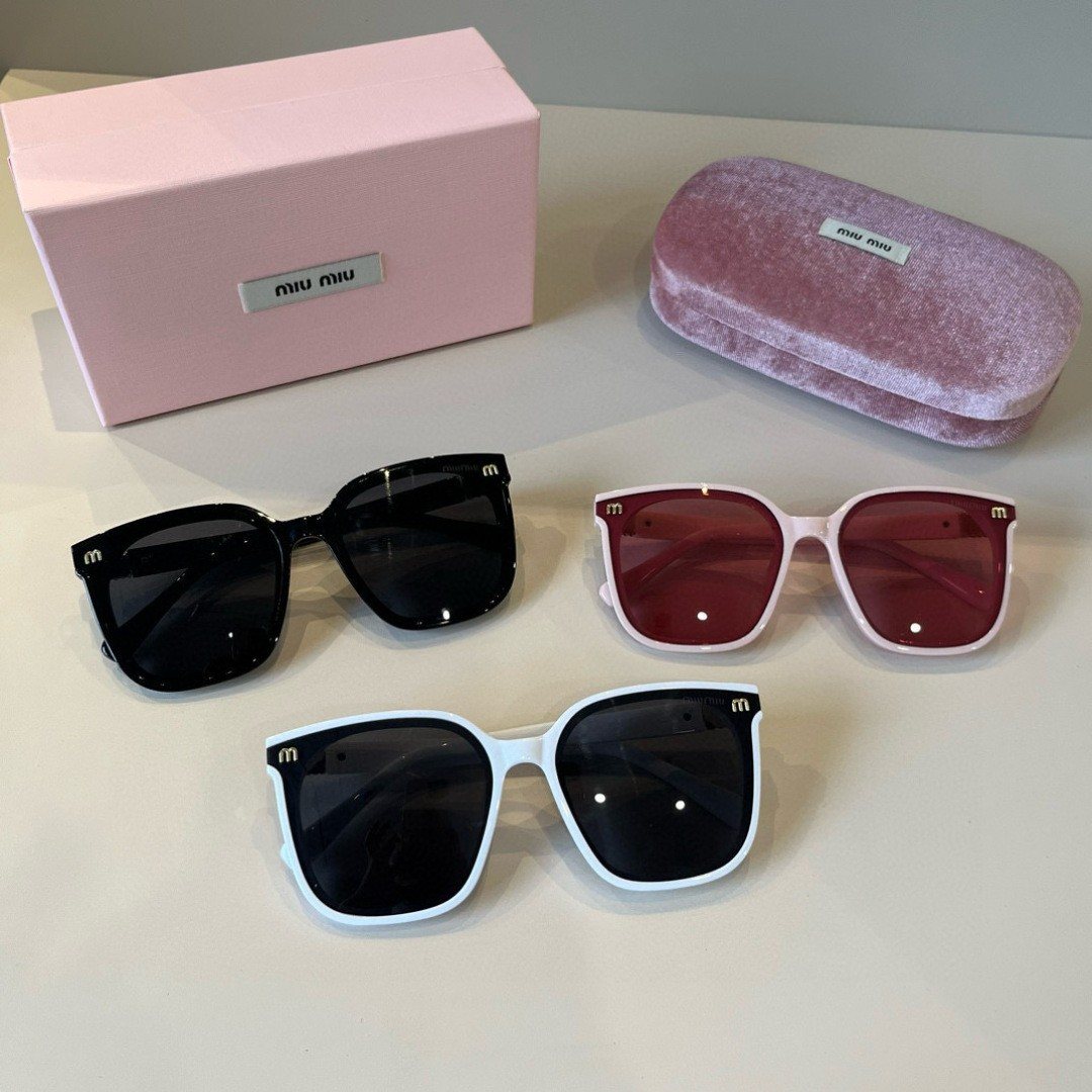 Sunglasses 205