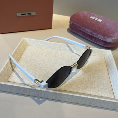 Sunglasses 207