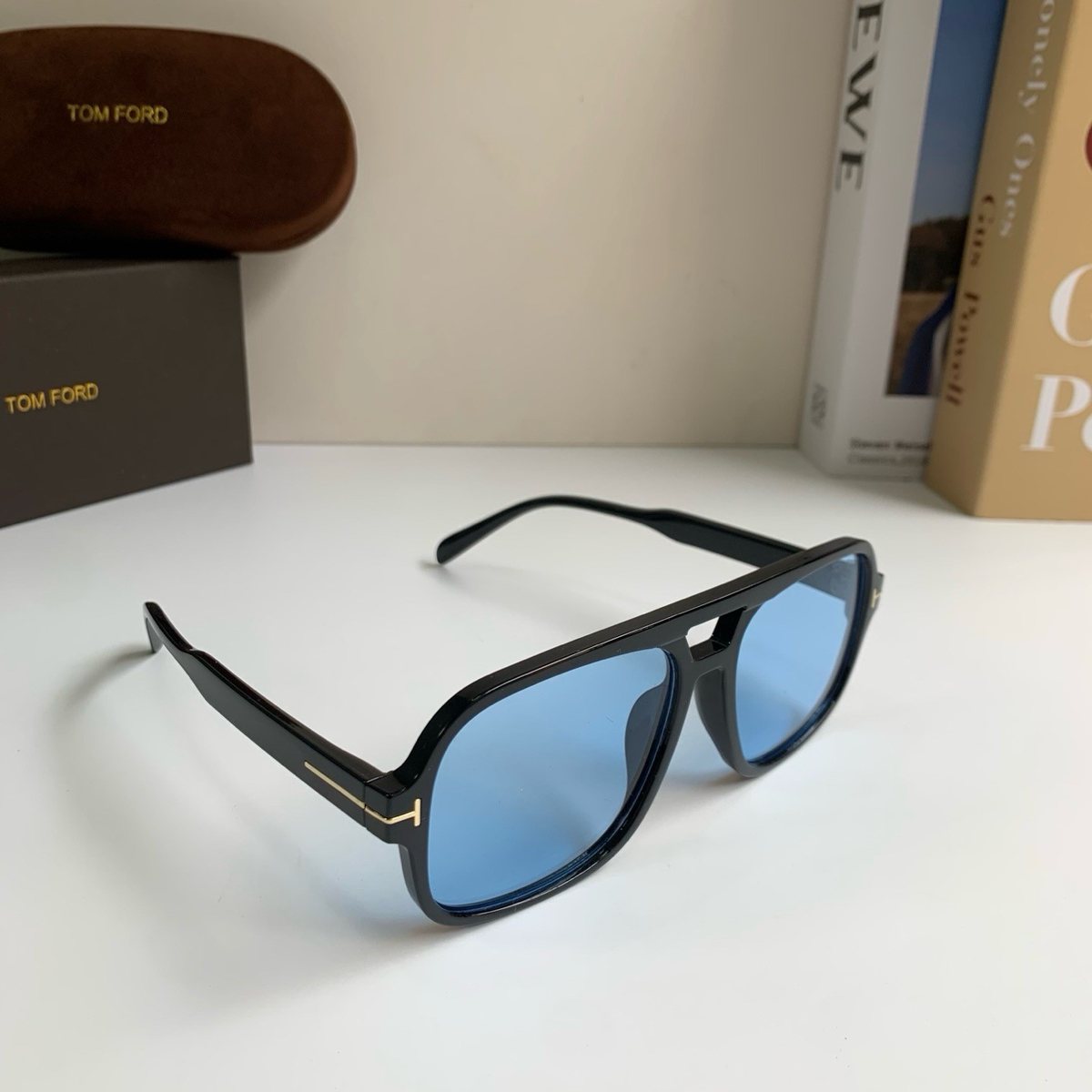 Sunglasses 233