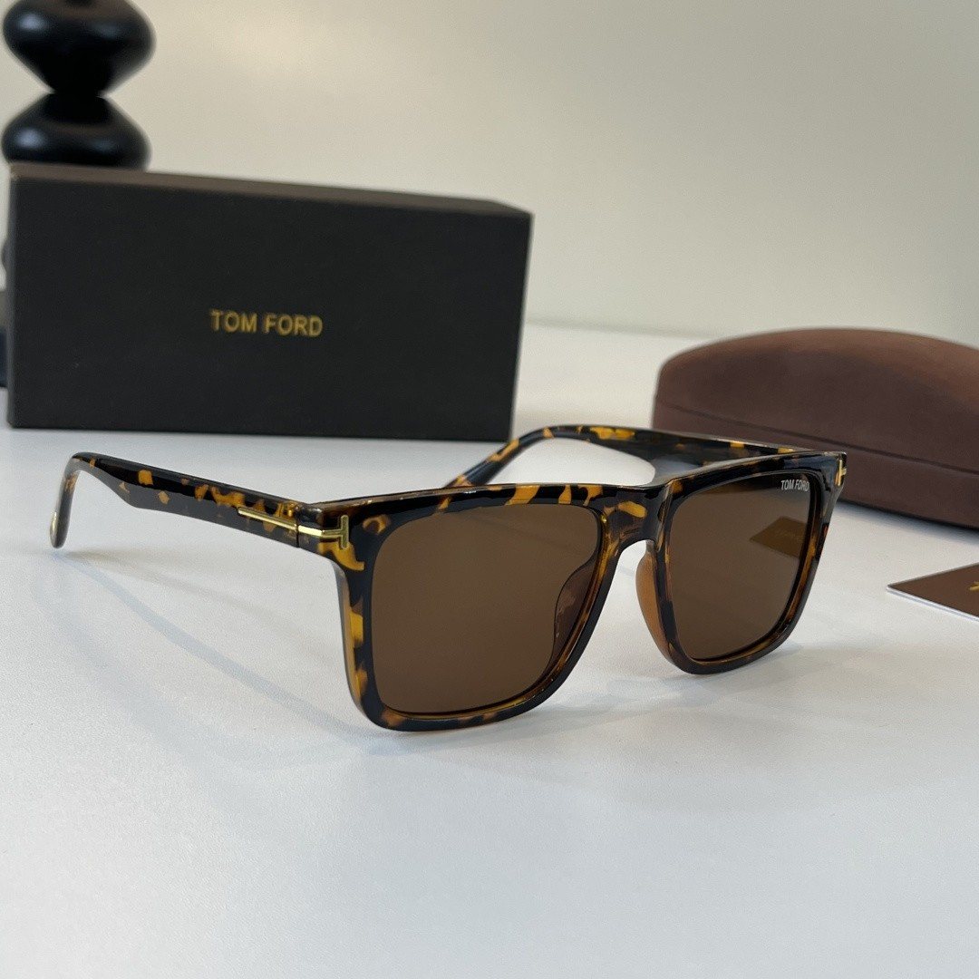 Sunglasses 238