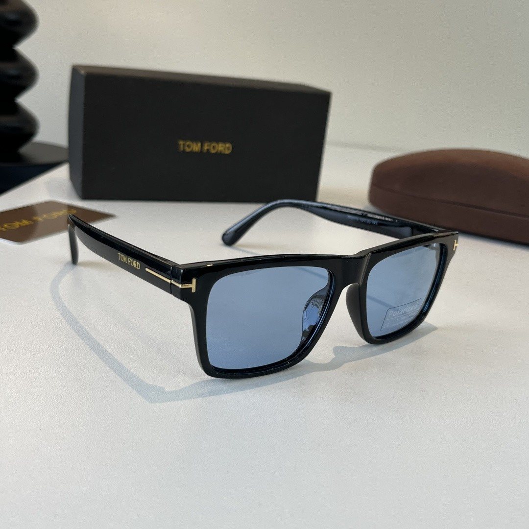 Sunglasses 256