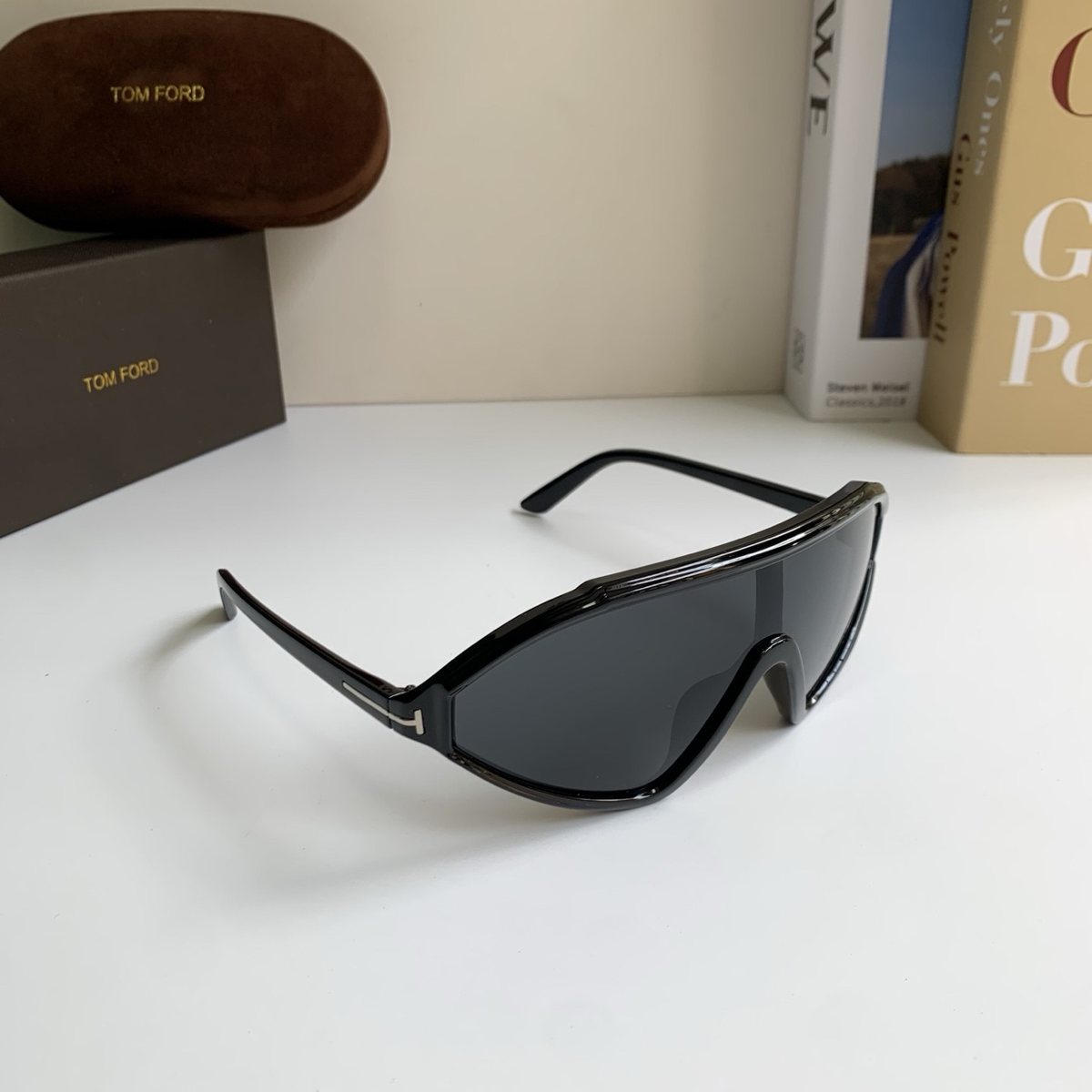 Sunglasses 257