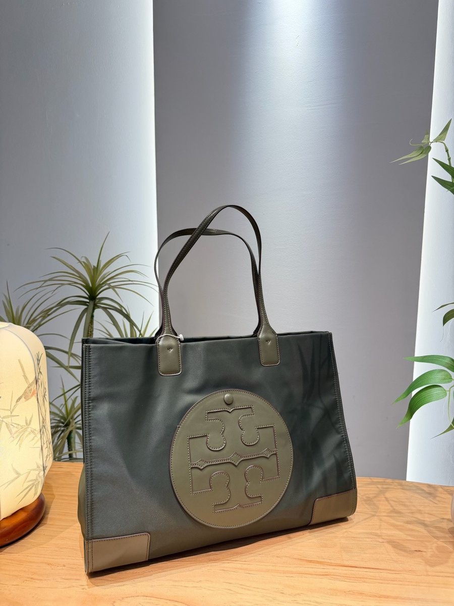 Tory Burch Handbag 018
