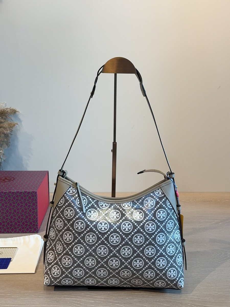 Tory Burch Handbag 021