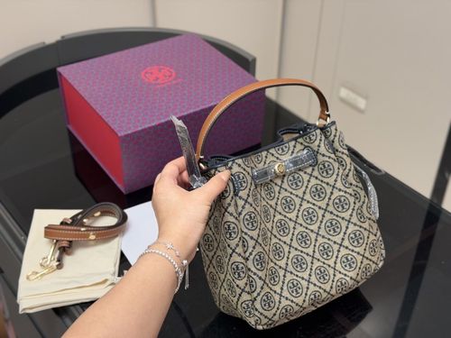 Tory Burch Handbag 045