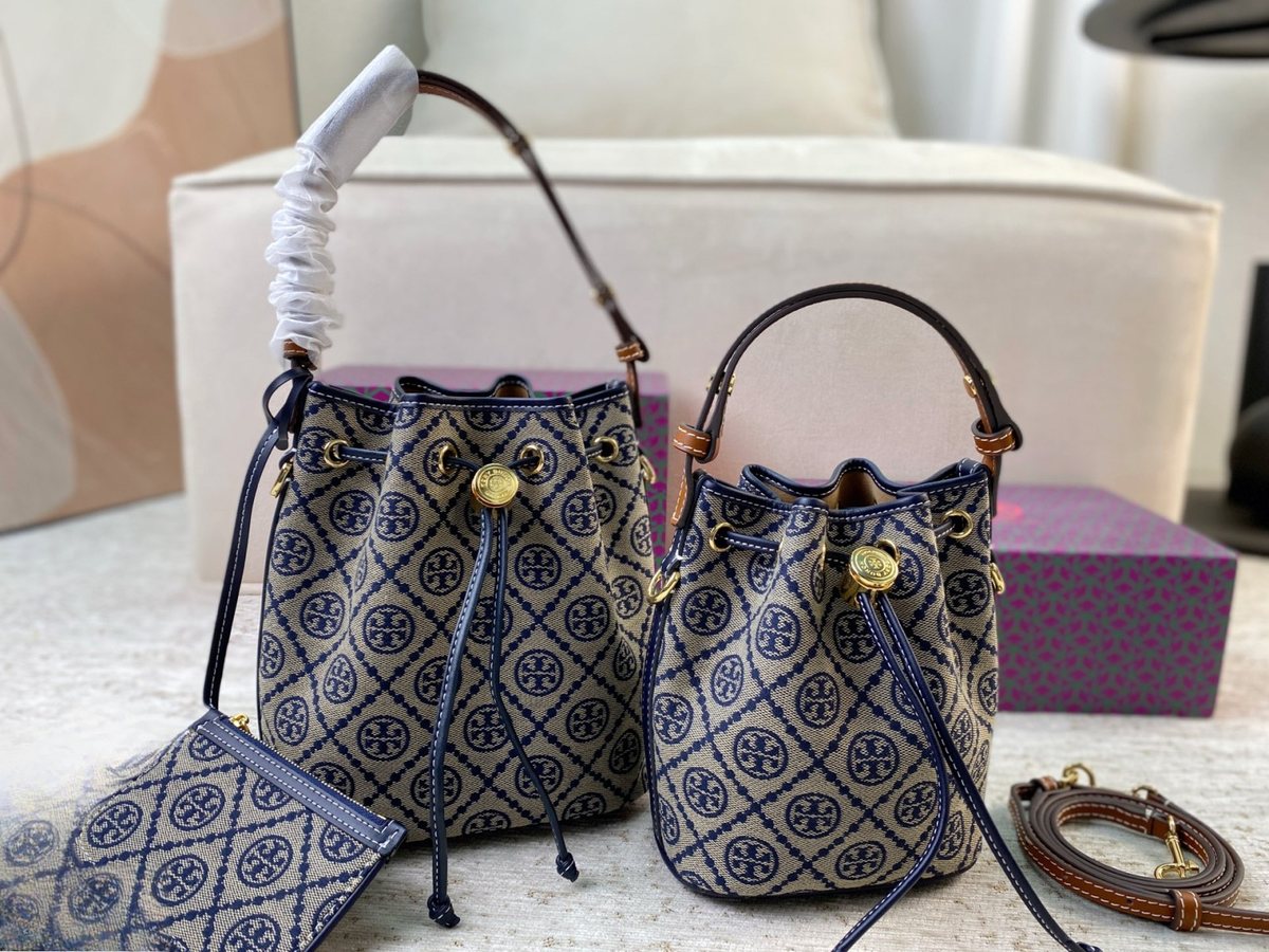 Tory Burch Handbag 047