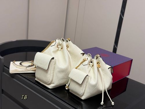 Tory Burch Handbag 048