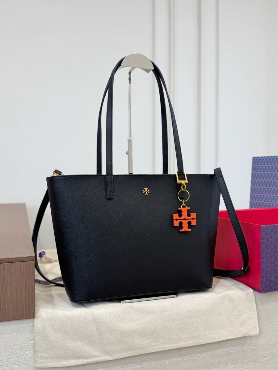 Tory Burch Handbag 061