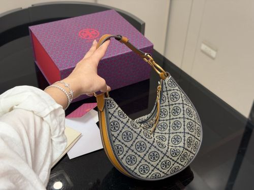 Tory Burch Handbag 078