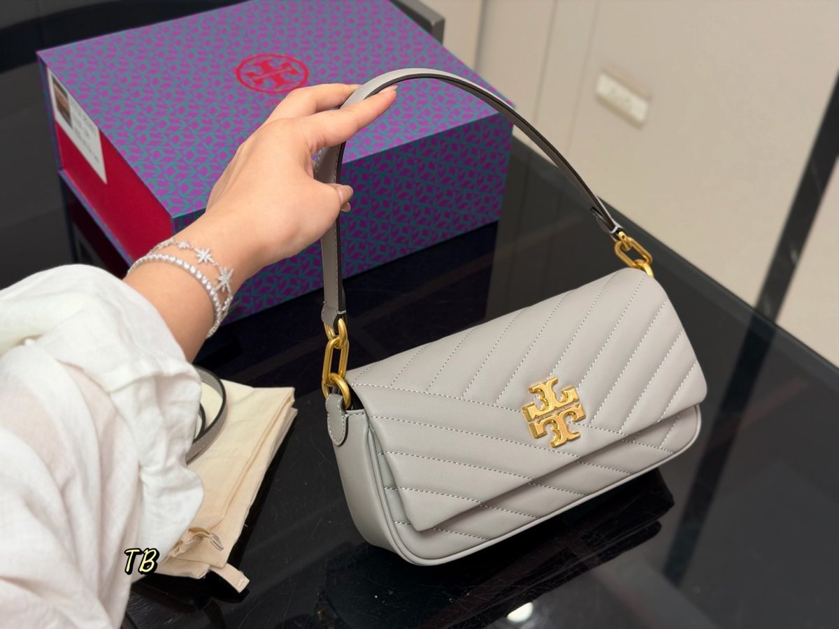 Tory Burch Handbag 091