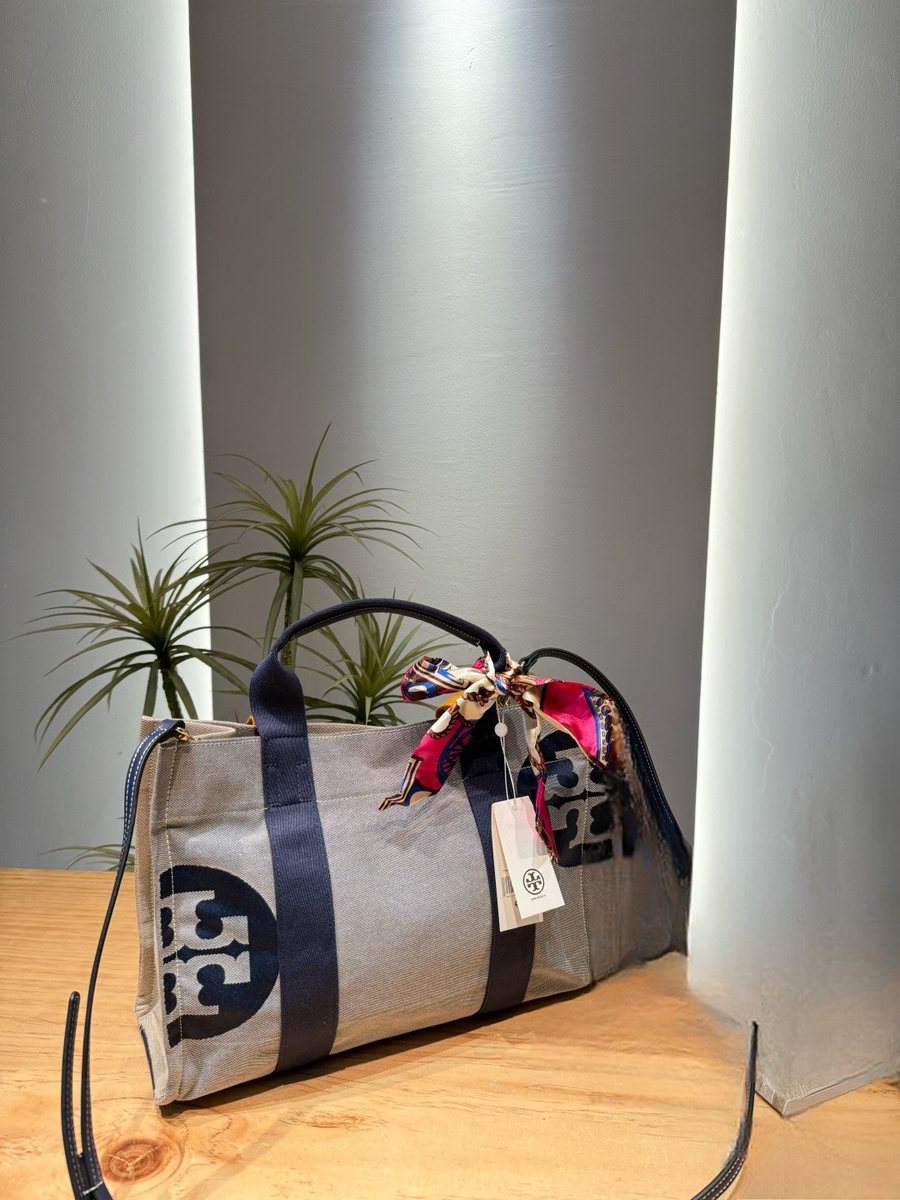 Tory Burch Handbag 181