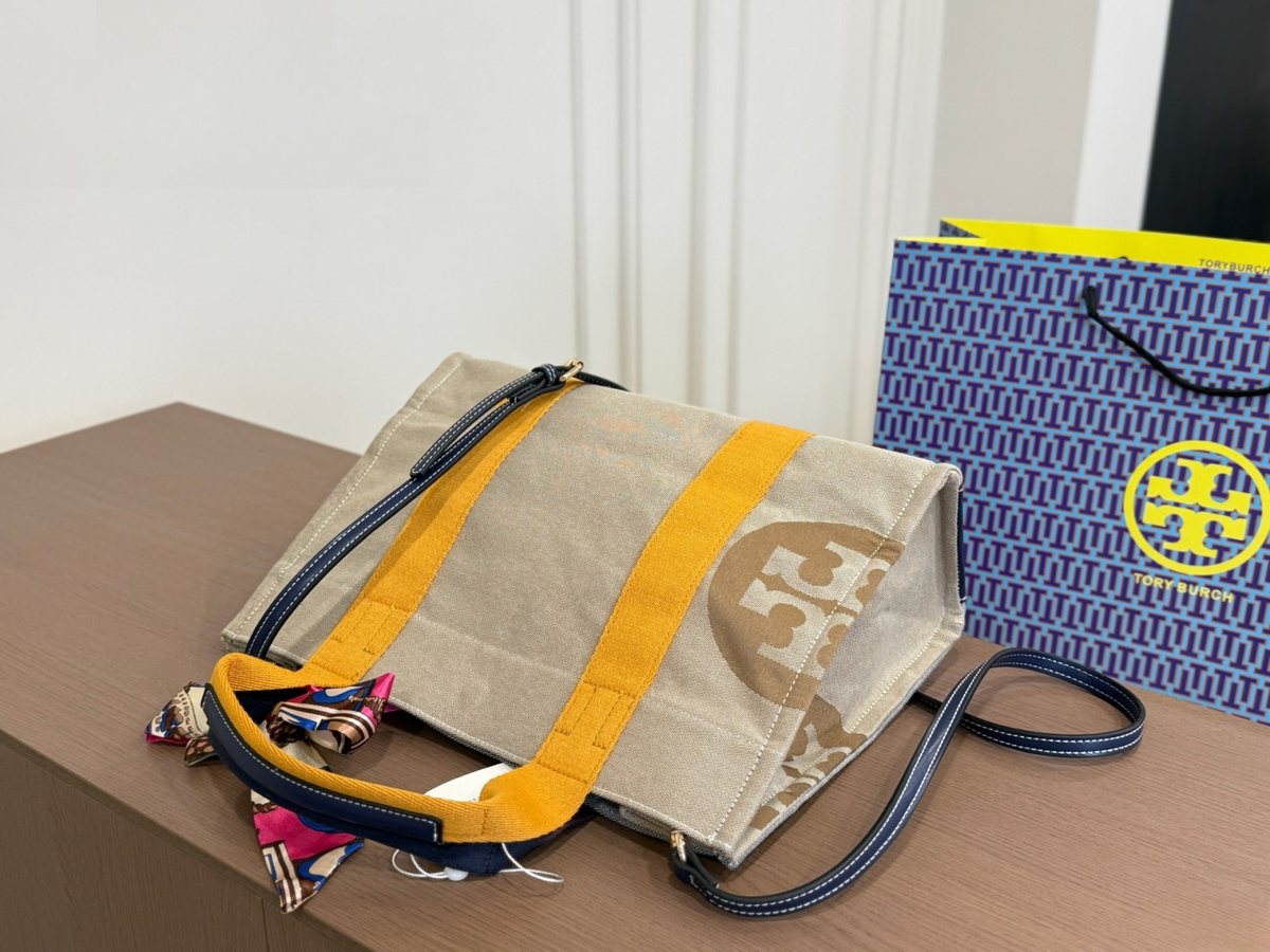 Tory Burch Handbag 219