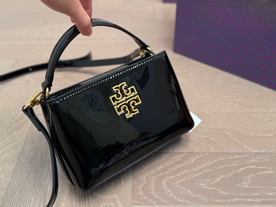 Tory Burch Handbag 223