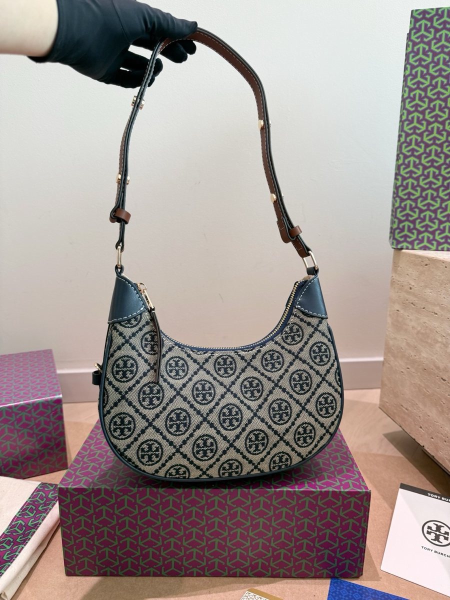 Tory Burch Handbag 242