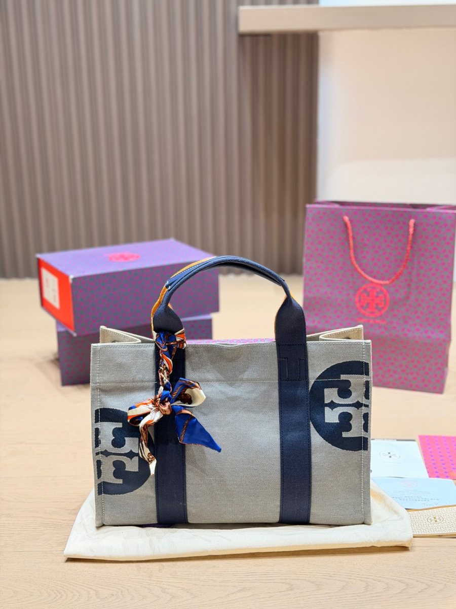Tory Burch Handbag 243