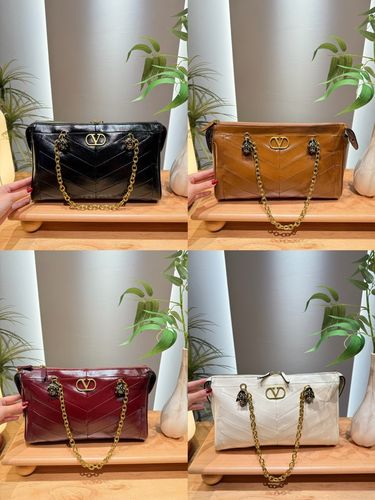Valentino Handbag 004