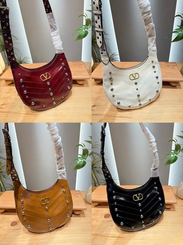 Valentino Handbag 022