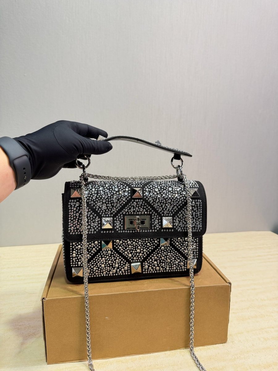 Valentino Handbag 028