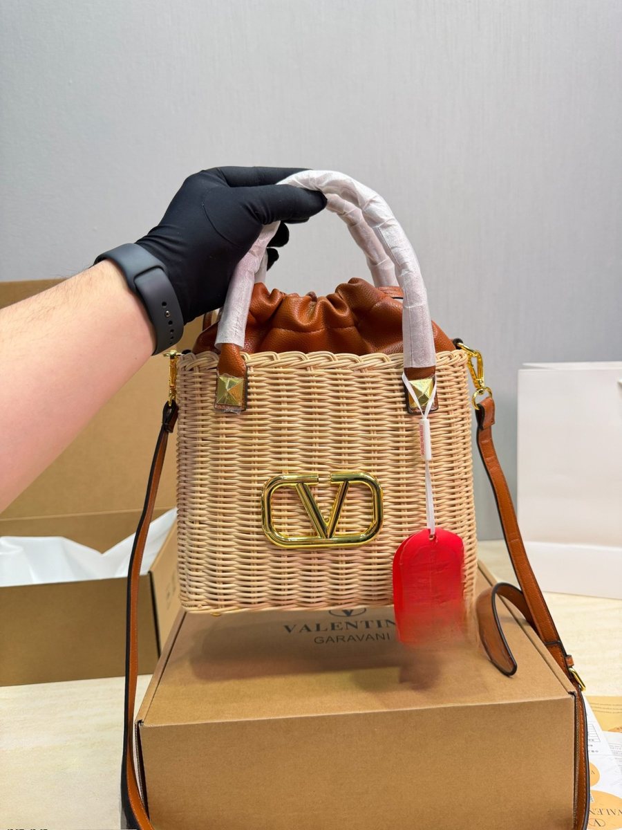 Valentino Handbag 039
