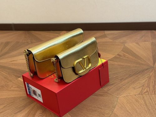 Valentino Handbag 045