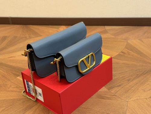 Valentino Handbag 046