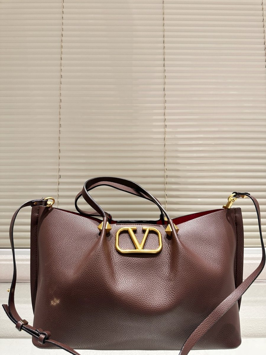 Valentino Handbag 055