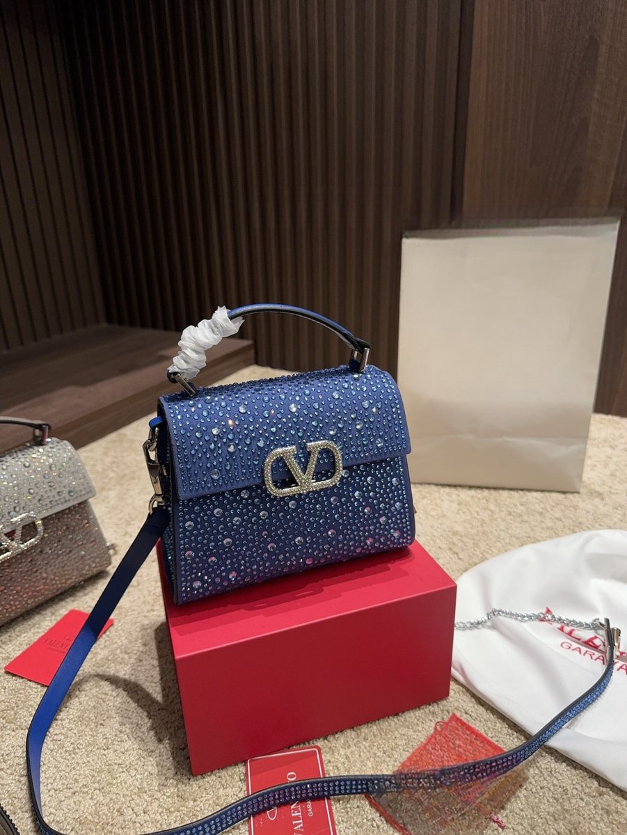 Valentino Handbag 061