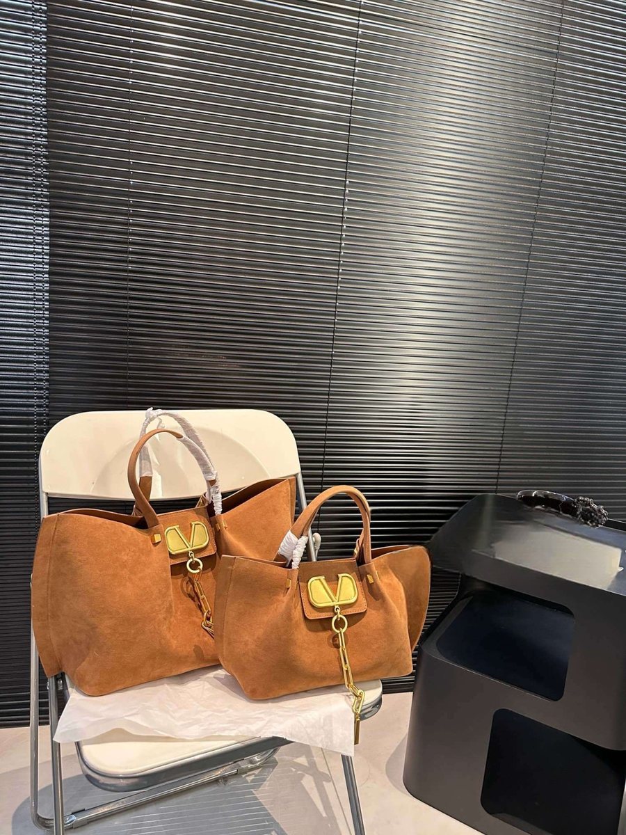 Valentino Handbag 084