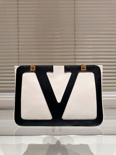 Valentino Handbag 095