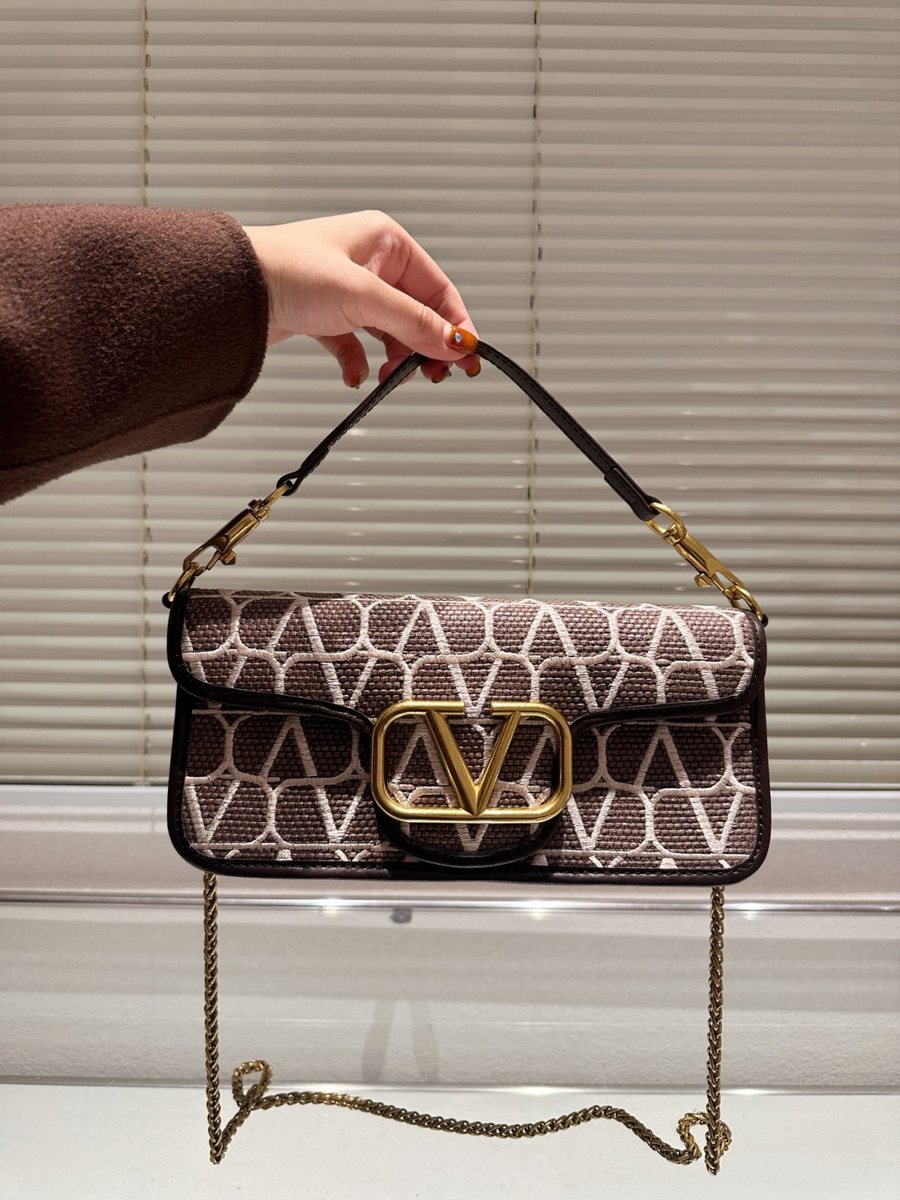 Valentino Handbag 102