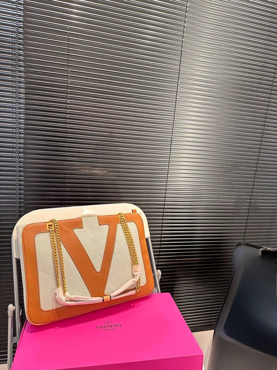 Valentino Handbag 110